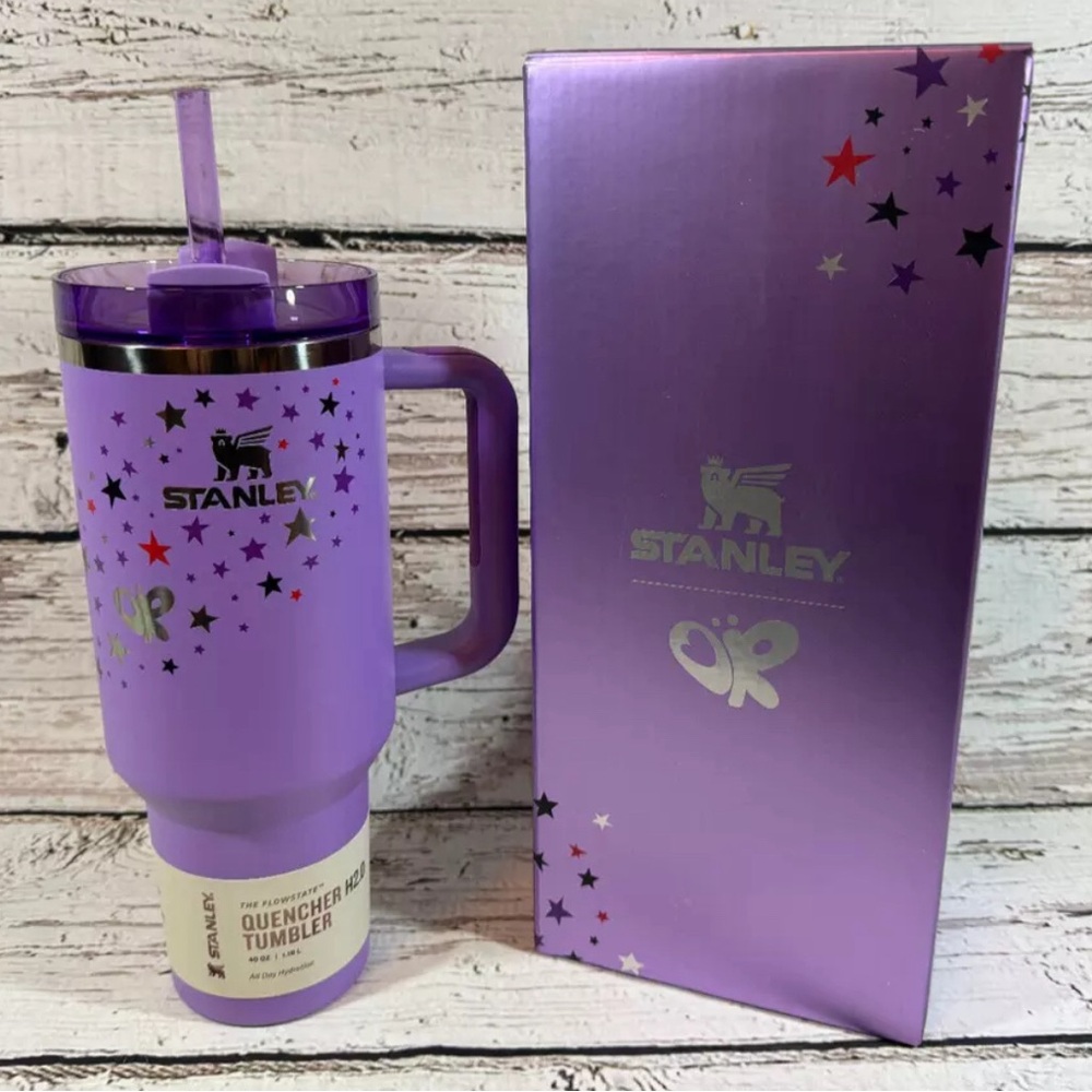Olivia Rodrigo Stanley with box